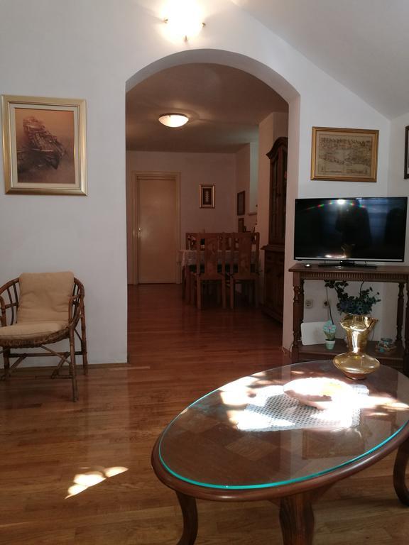 Apartments Kuca Mala Сплит Екстериор снимка