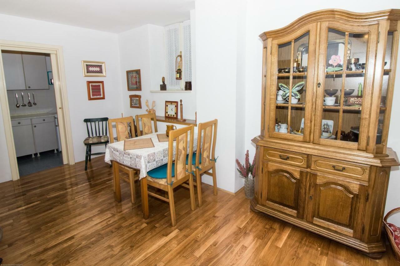 Apartments Kuca Mala Сплит Екстериор снимка