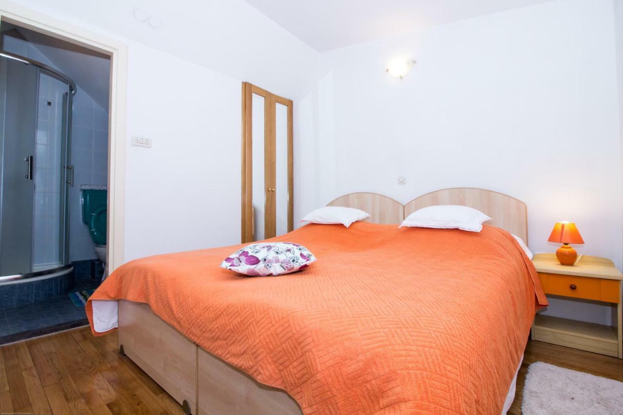 Apartments Kuca Mala Сплит Екстериор снимка