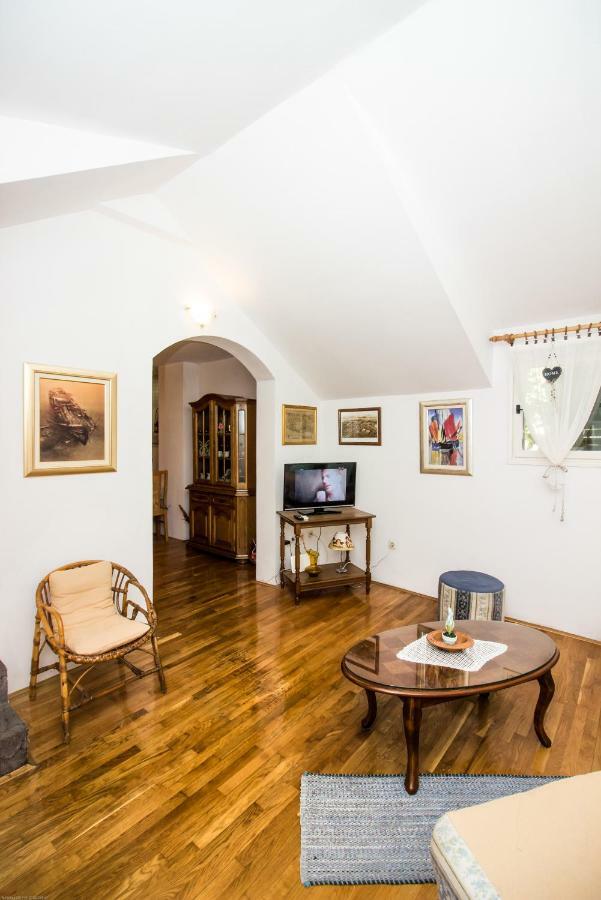 Apartments Kuca Mala Сплит Екстериор снимка