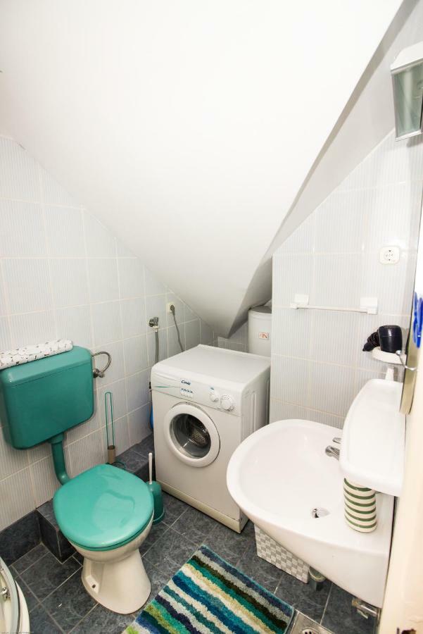 Apartments Kuca Mala Сплит Екстериор снимка