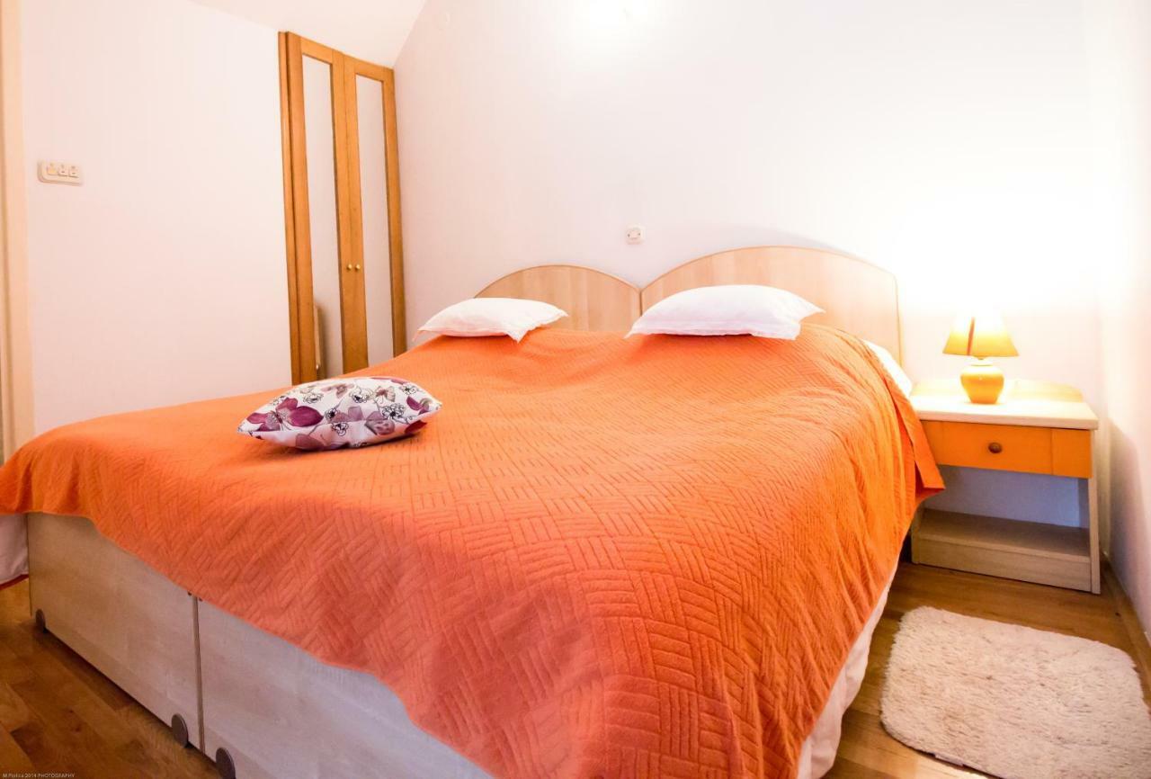 Apartments Kuca Mala Сплит Екстериор снимка